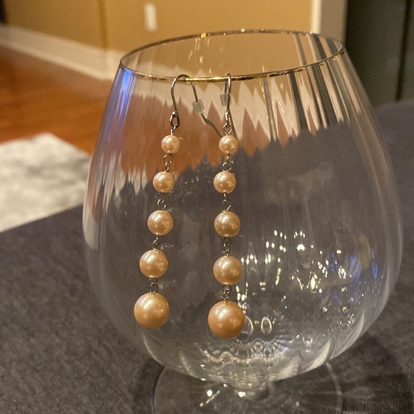 Champagne and Silver Pearl Drop Earrings. NWOT - Picture 2 of 2